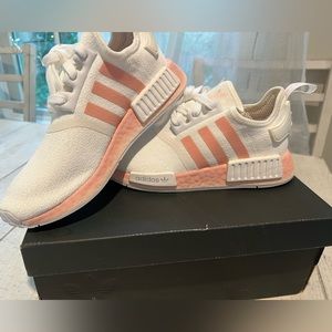 Adidas Originals Women's NMD_R1 shoes